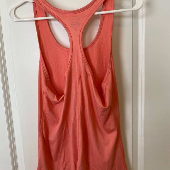 Peach Nike Dri-Fit tank size M - Picture 4 of 4